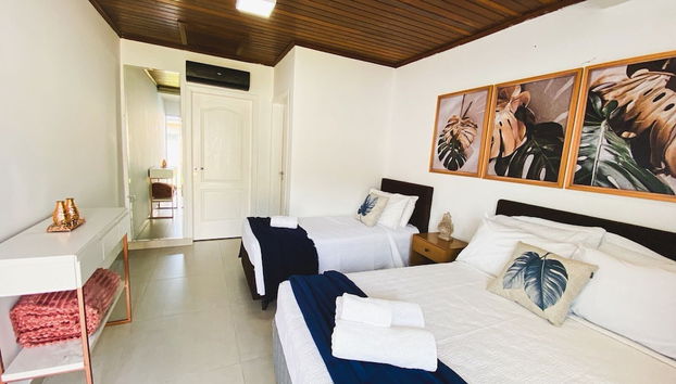 Casa com piscina 5 suites 1 quarto e AC - Photo 4, Room