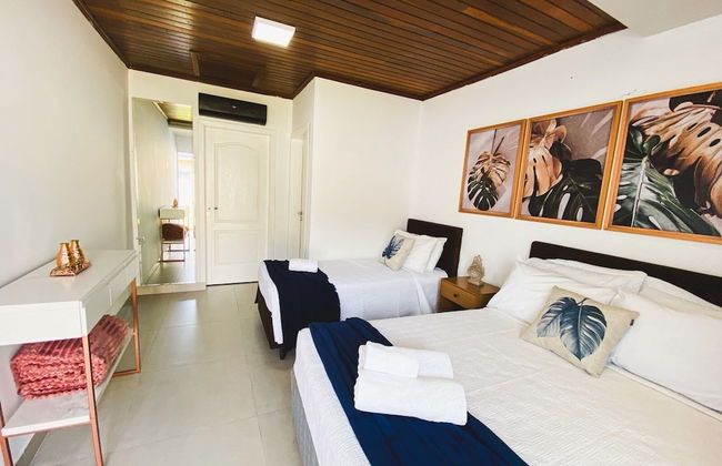 Casa com piscina 5 suites 1 quarto e AC - Foto 11