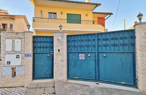 MBird Rosário Family House with Private Jacuzzi - Foto 66