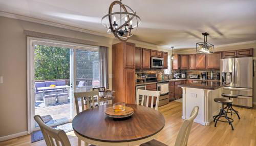 Hot Tub, Fire Pit and Lake Access Poconos Escape! - Foto 4