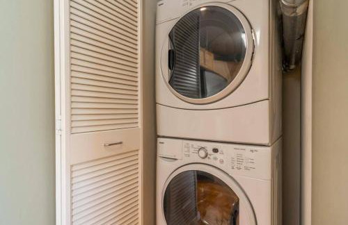 Modern 2BR Downtown San Jose Condo Walkable - Foto 33