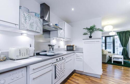 Spacious Deansgate Apartment, Free Park, Sleeps 8 - Foto 12