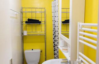 Plein cœur Historique de Caen - Quartier animé - au pied des boutiques, bars et restaurants - Photo 6