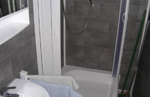 Kleine FEWO zentral gelegen - Foto 13