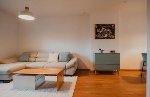 Zentral, Loggia, TG-Platz - Foto 7