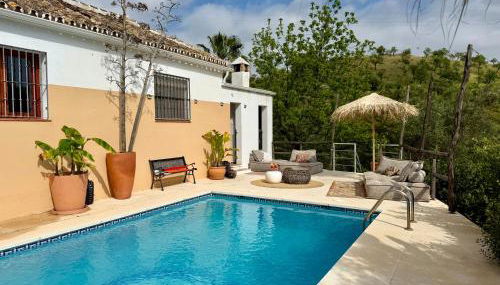 Authentic Luxury Villa in Oasis with Pool close to Malaga - Foto 3