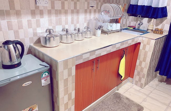 Lux Suites Polytech Court Apartments - Photo 4