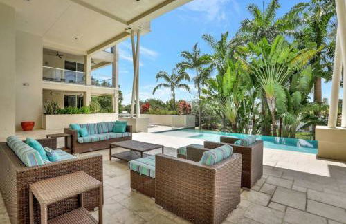 Coastal Condo Deerfield Beach Retreat 3 bed 2 bath - Photo 16