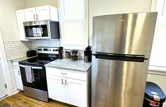 Modern Cozy Unit With King Bed - Foto 9