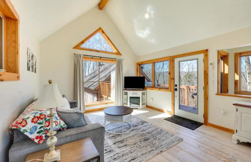 Hike & Fish: Outdoor Retreat Near Trails - Foto 1