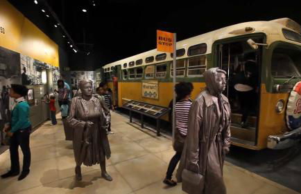 Peaceful Retreat in Gated Midtown Community - Foto 19