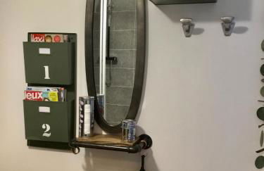 Studio neuf déco vintage face mer,terrasse ,jardin,wifi,parking sous-sol - Foto 23