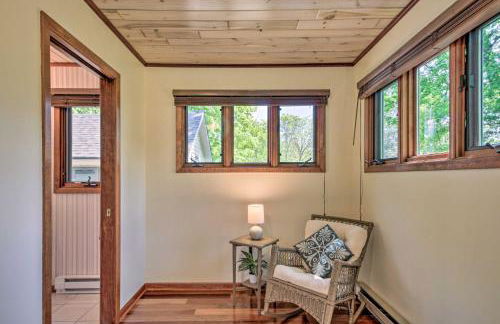 Retreat with Lake Access and Private Boat Dock! - Foto 13