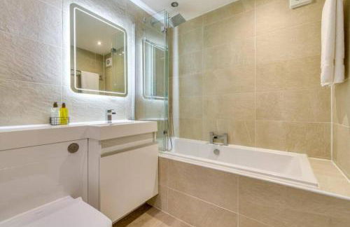 Lovely 2 Bedroom Garden Flat in trendy West End - Foto 12
