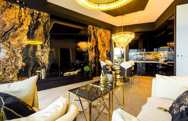 Apartments in Sky Tower with Bathtub near the window - Photo 6