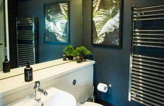 Urban Jungle by Domu Stays - Foto 25