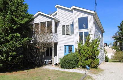 Seasons By The Sea - Photo 1