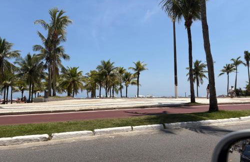 Apê confortável no Canto do Forte Perto da praia - Foto 2