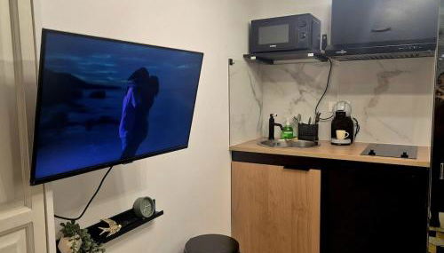 Blak Miroir Cosy T1 au cœur d'Evry - Foto 4