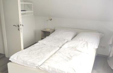 Ferienhaus Laura 70qm bis 5 Gäste mit Fass-Sauna, Whirlpool April bis Oktober, 75qm Terrasse und eingezäunten Garten Haustiere willkommen - Photo 18