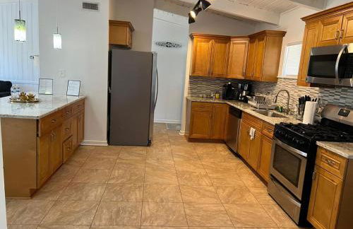 Bright & Comfy 5 star Location Large Deck Oasis - Foto 28