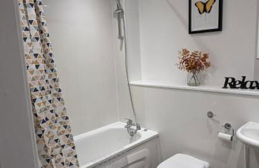 Beautiful Modern Coventry City Centre Apartment - Foto 32