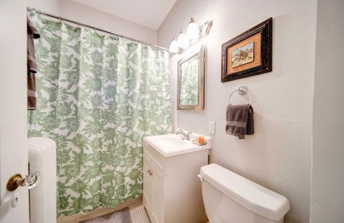 Elegant 1BR in Elizabeth with Covered Porch - Foto 17