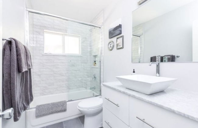 ELM - Modern 4BD / Private Pool & Walk to Biltmore - Foto 10