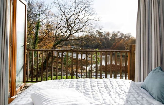 Serene Riverside 6BR Luxury Retreat in Curdridge - Photo 35