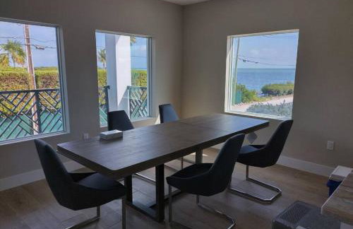 Oceanview Luxury Retreat 12 Guest 6 Beds Pool&Dock - Foto 17