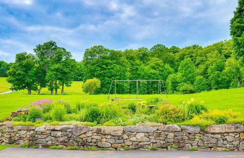 Idyllic Vermont Farmhouse Mtn Views on 200 Acres! - Foto 31