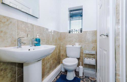 4BDR House By Eason Stays Short Lets Chorley - Foto 49