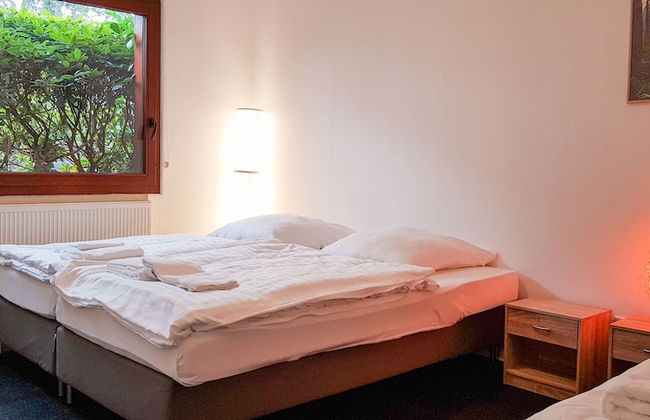 Tolstov-Hotels Beautiful Villa with Big Garden - Photo 17