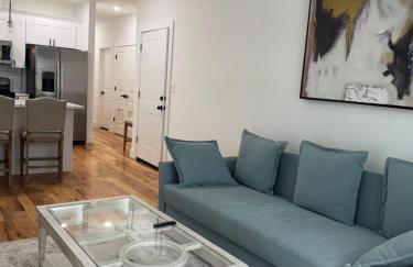 Elegant Retreat Near EWR n NYC - Photo 10