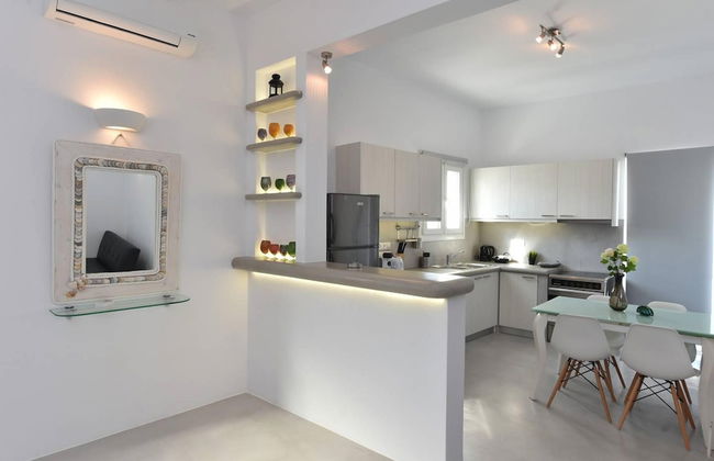 The Local House in Paros - Photo 15