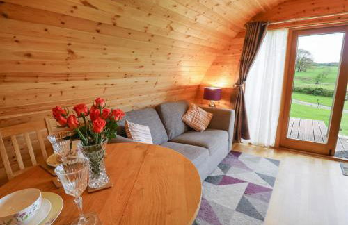 Pine Lodge - Photo 7