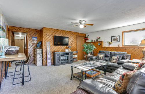 Pet-Friendly Pine Home Near Hiking and Fishing! - Photo 5