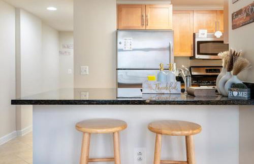 Luxury Stay-Free Parking-Amazon HQ-Nearby DC-Wifi-Pool-Gym - Photo 66