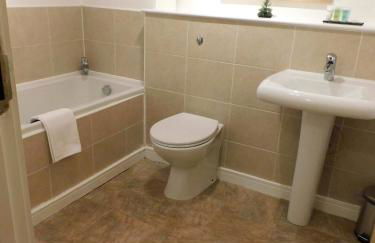 Fabulous 2 bed apt 10 mins from City Centre - Foto 16