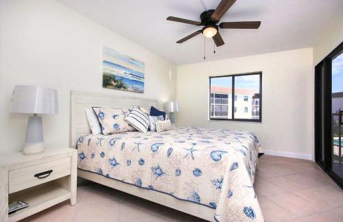 Sanibel Island Condo With All Of The Amenities 2C2 - Photo 6