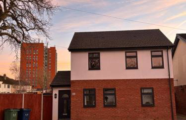 Modern Two-Bedroom House - Free Parking - Foto 28