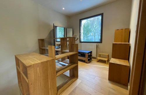 Glass and wood designer villa with garden in centertown - Foto 5