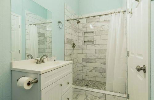 Galveston Bay Views and Pier! San Leon Gulf Getaway - Foto 19