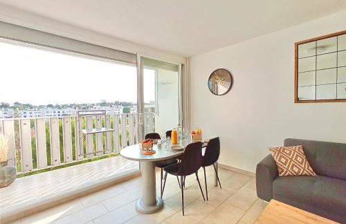 Comfortable and bright renovated 4-room apartment 5' downtown - Photo 18