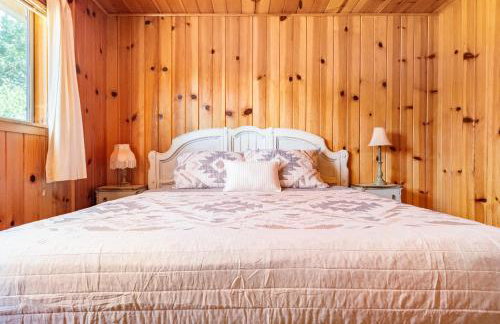 Sequoia Retreat- Spacious Cabin, Hot tub, & Sundeck - Foto 62