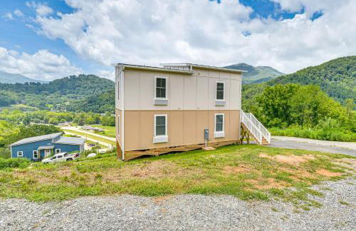 Hike and Ski Mtn-View Retreat in Maggie Valley! - Foto 26