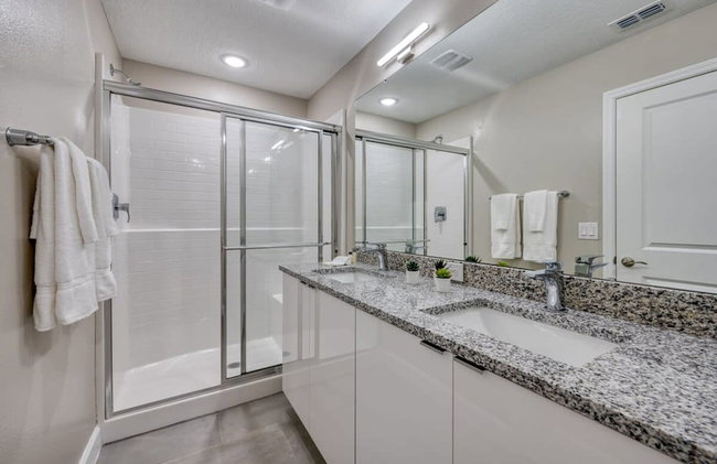 7961 Luxuosa Villa de 4 Suítes com Piscina Privativa a 10 Minutos da Disney - Foto 54