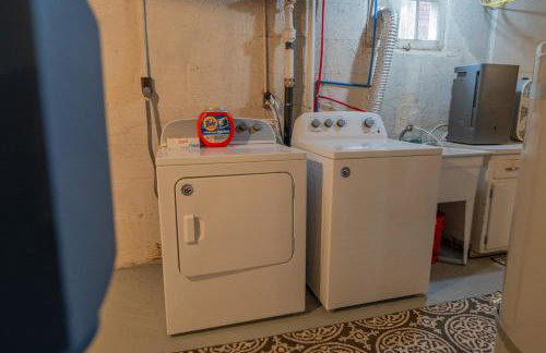 Parkside Escape South Hill w Private ADU - Photo 15