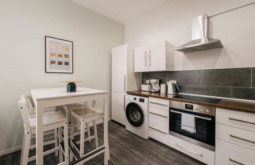 Renovated! 120qm Apartment 2 Bathrooms Balcony Up to 9 Guests - Foto 31