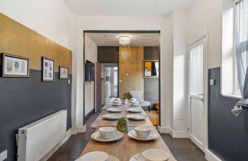 Spacious 5-Bed Canterbury Retreat - Sleeps 14 - 4 Baths - Foto 2